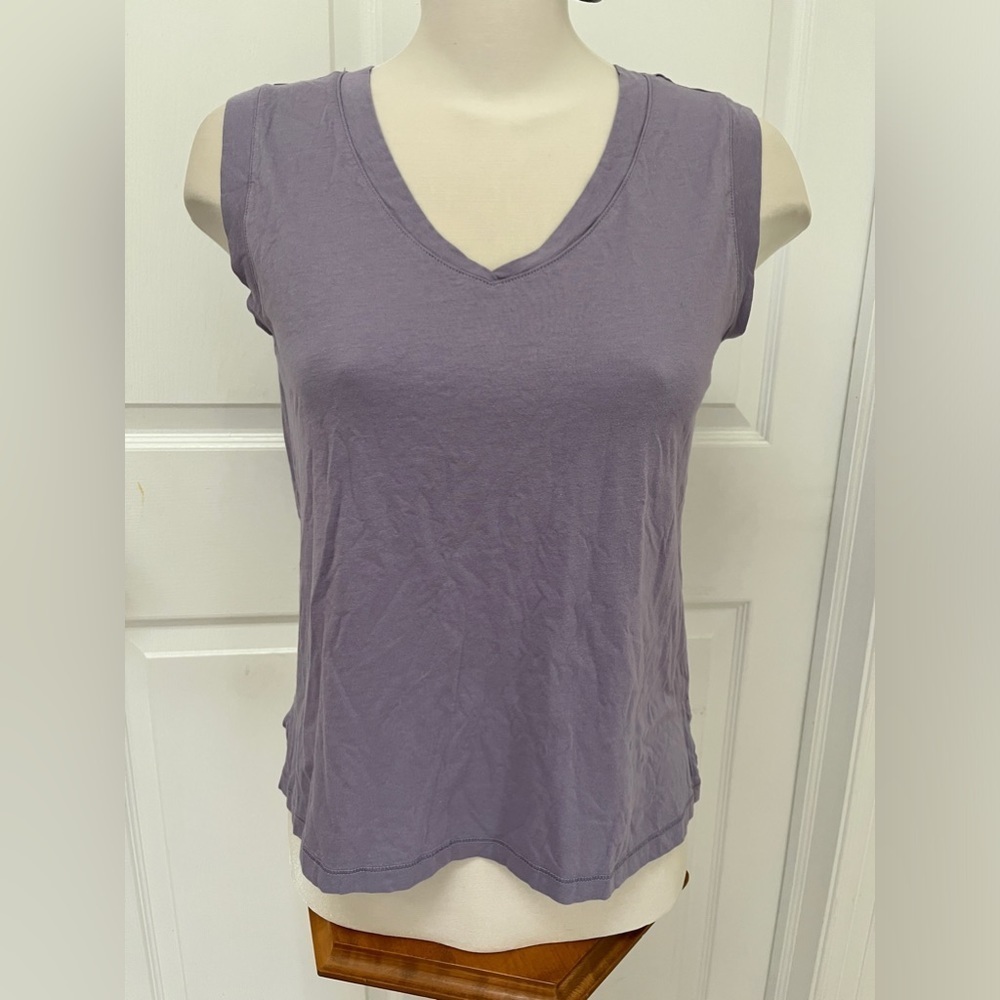 Joie V neck T-shirt size large